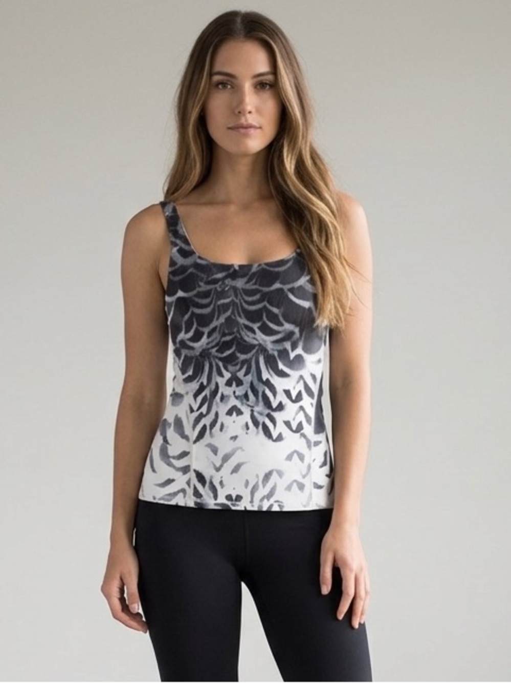 Lululemon Amala Tank Bra Pretty Plume Floral Scoop Neck Adjustable Black Cream 4